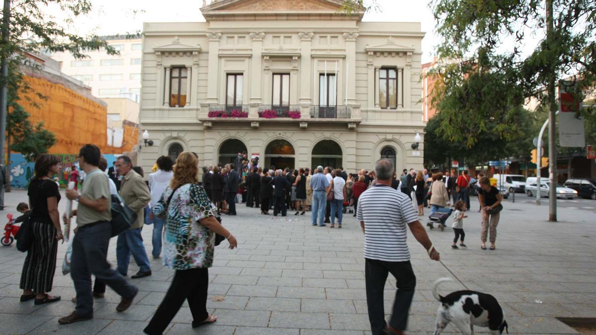 Els residents a les Corts opinen sobre el seu barri.
