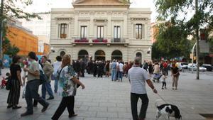 Els residents a les Corts opinen sobre el seu barri.
