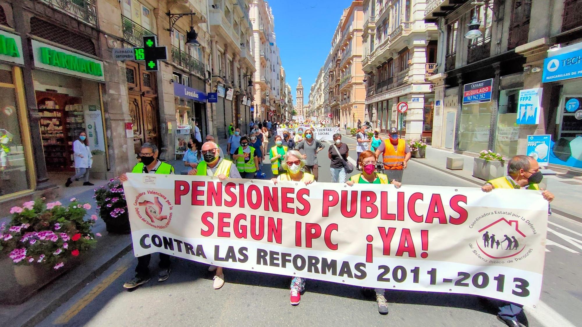 Los pensionistas se manifiestan en defensa del sistema público de pensiones