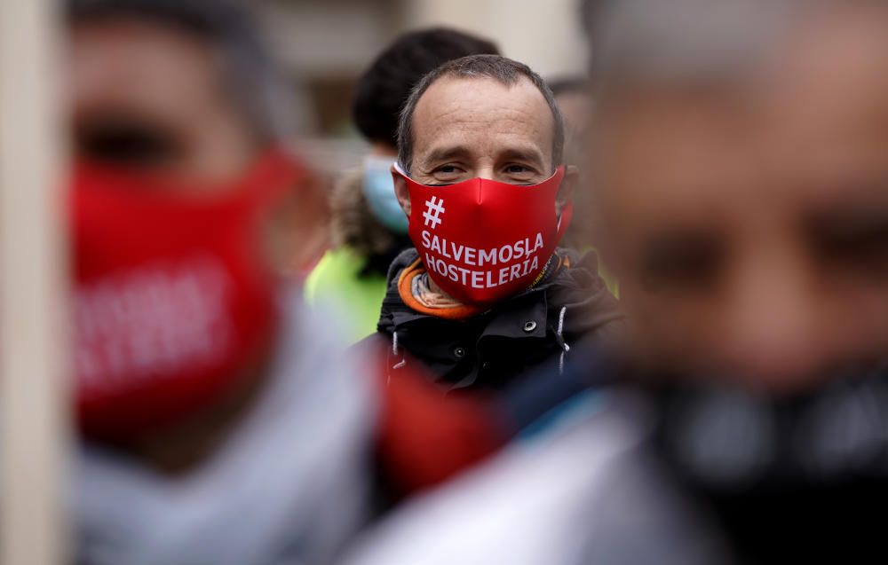 Los hosteleros se manifiestan en Madrid contra la situación del sector por la pandemia