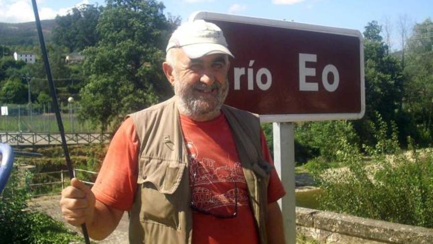 José Pérez, junto al río Eo.