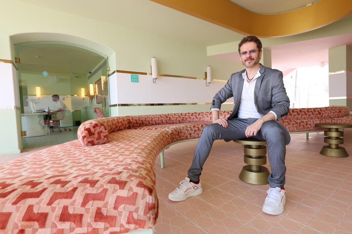 Todas las imagenes de el cineasta Juanma Bajo Ulloa, en Ibiza para presentar su última película, 'El mal'.
