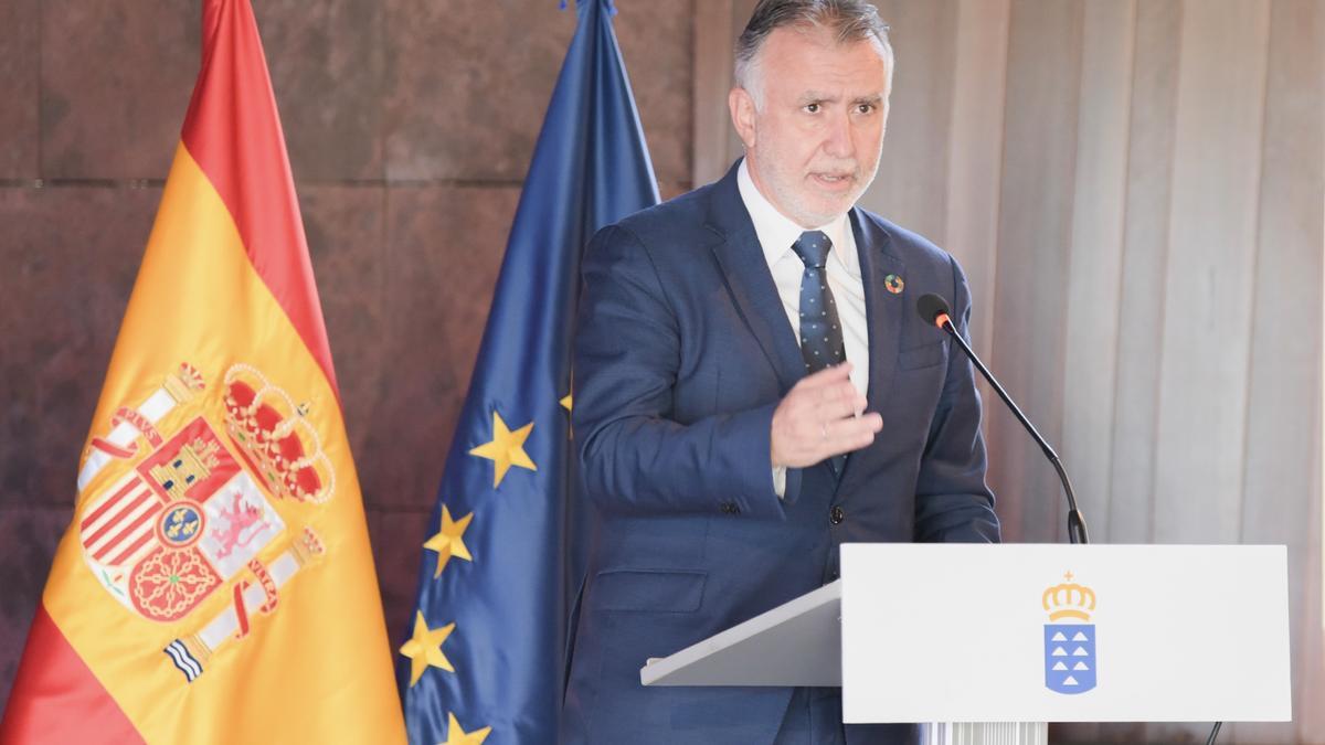 Ángel Víctor Torres, presidente del Gobierno de Canarias, realiza un comunicado oficial