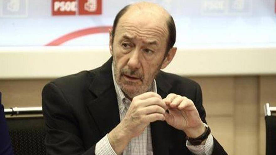 Rubalcaba acusa al Gobierno de &quot;olvidarse de la justicia y la ética para intentar recaudar&quot; con la amnistía fiscal