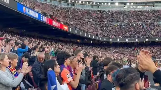 "Gavi, Gavi...": La enorme y emotiva ovación de un emocionado Camp Nou al regreso del '6'