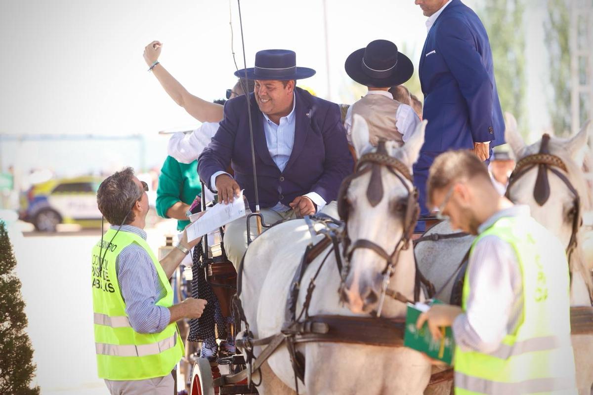 El paseo de los Carruajes de Tradición por la Feria de Córdoba, en imágenes El paseo de los Carruajes de Tradición por la Feria de Córdoba, en imágenes