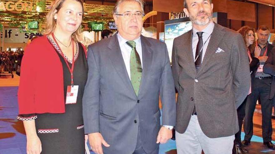 Maria Salom, Juan Ignacio Zoido y Biel Barceló, ayer.