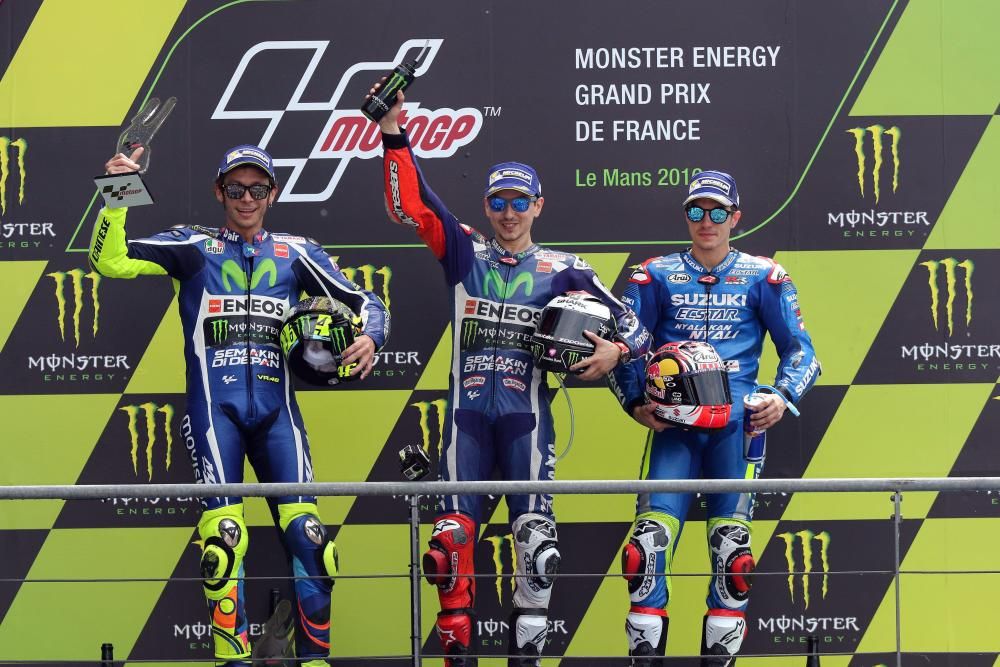 Jorge Lorenzo conquistó la victoria en Moto GP, por delante de Rossi y Viñales. En Moto 2 ganó Alex Rins y en Moto 3 el sudafricano Binder,