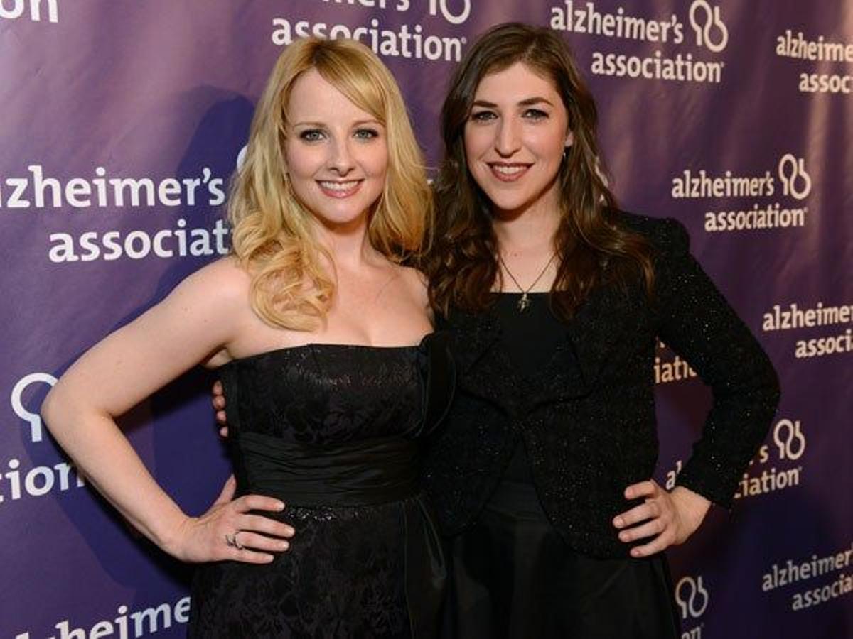 Melissa Rauch y Mayim Bialik