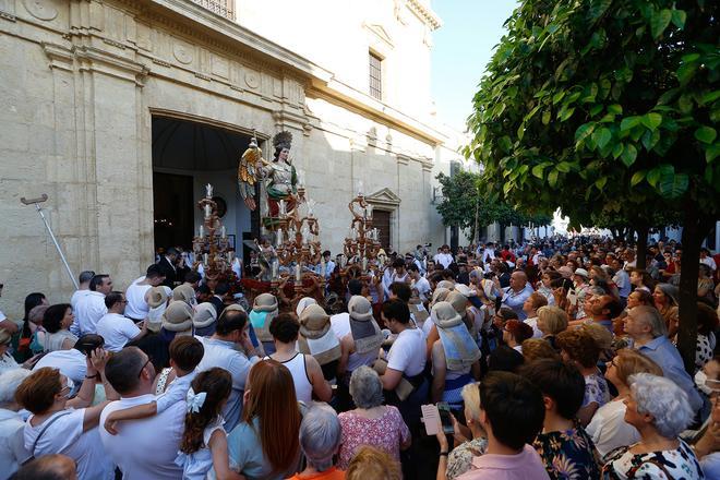 San Rafael, en procesión por Córdoba en rogativa por la lluvia