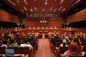 La justícia europea avala la llei d'amnistia i obre la porta al retorn de  Puigdemont