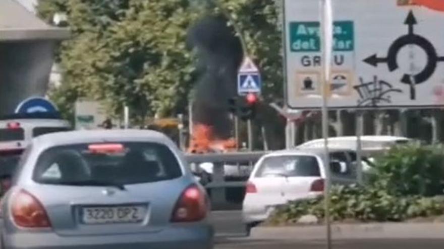 Incendio de un vehículo en Castelló