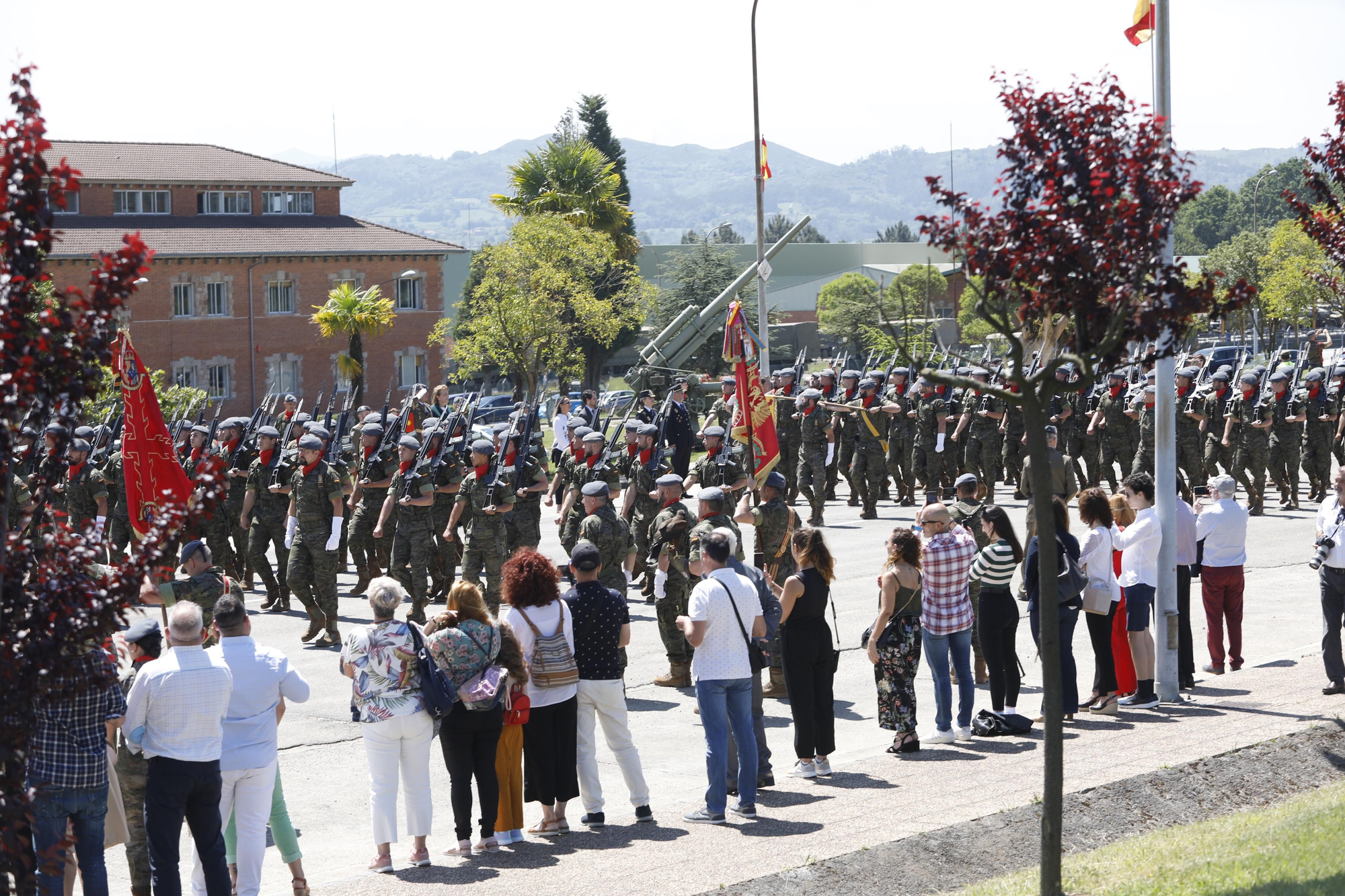 En imágenes: Los actos conmemorativos del aniversario de la Brilat Galicia VII, en el acuartelamiento Cabo Noval