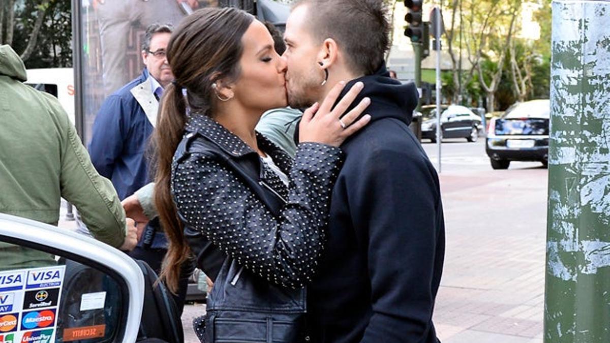 Cristina PEdroche y David Muñoz: beso de amor