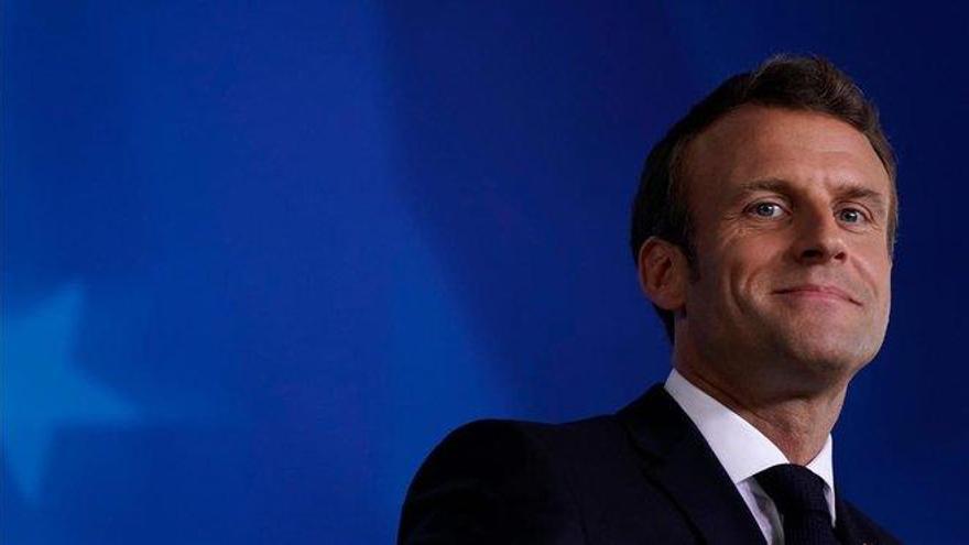 Macron impone su fórmula para elegir candidato a presidir la Comisión Europea