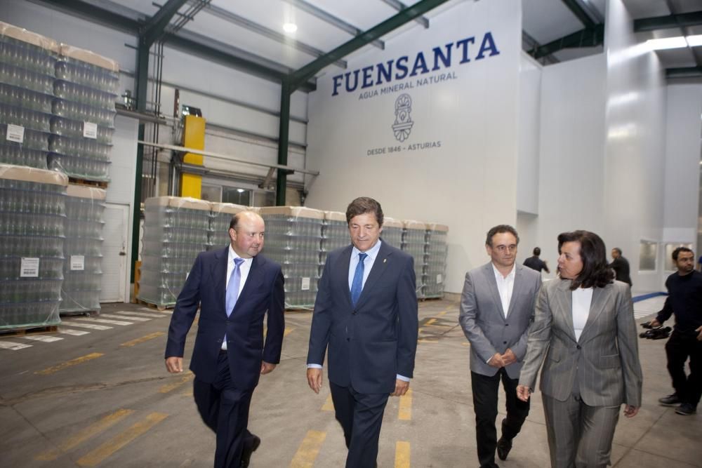 Inauguración de la nueva línea de envasado de aguas de Fuensanta