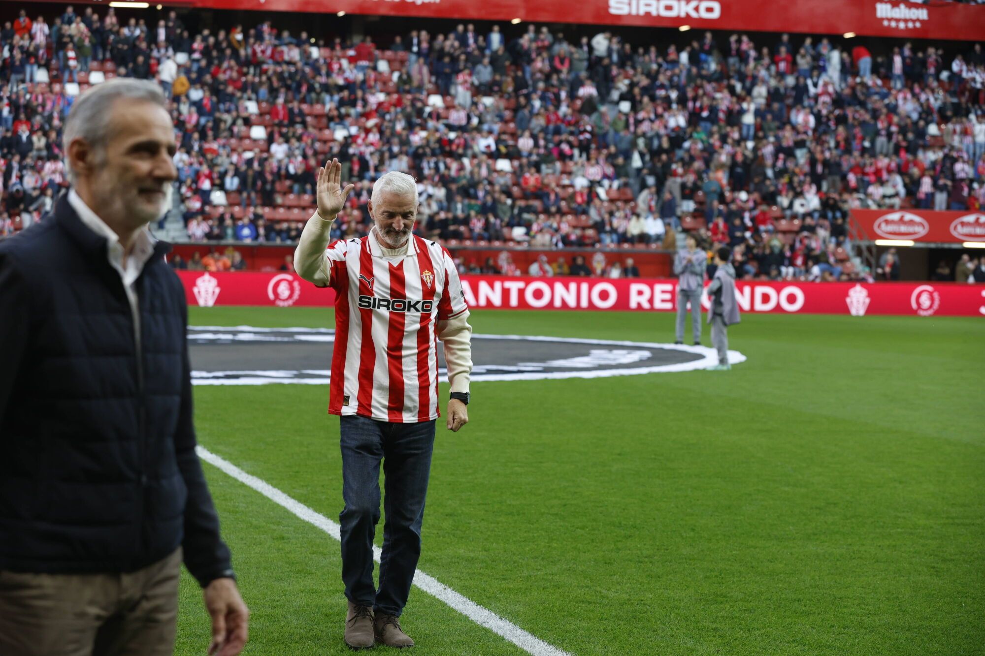 EN IMÁGENES: Gran victoria del Sporting contra el Granada en El Molinón