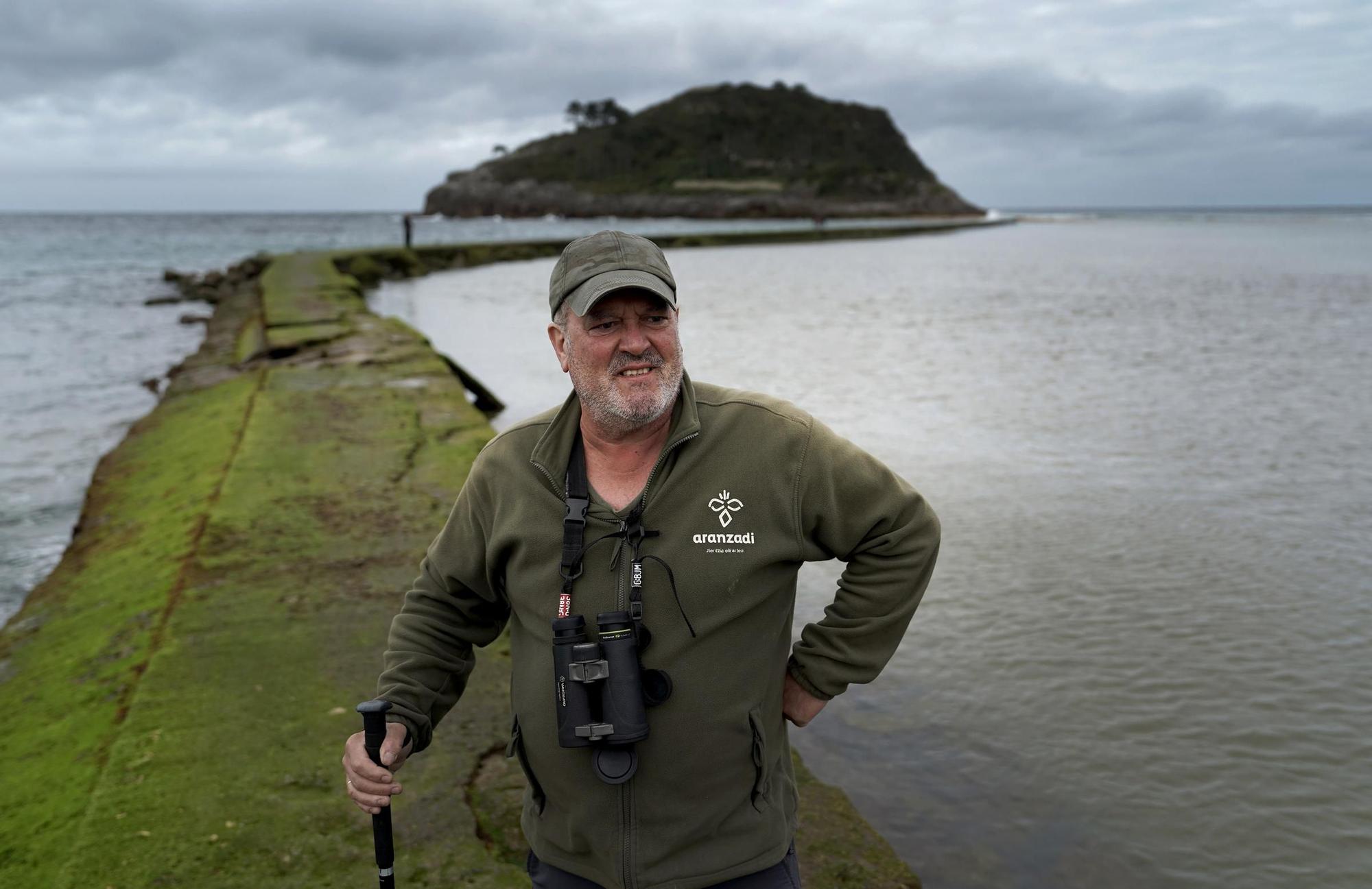 Jon Zubiaur, uno de los miembros de la asociación cultural Atabaka Kultur Alkartea de Lekeitio (Vizcaya)