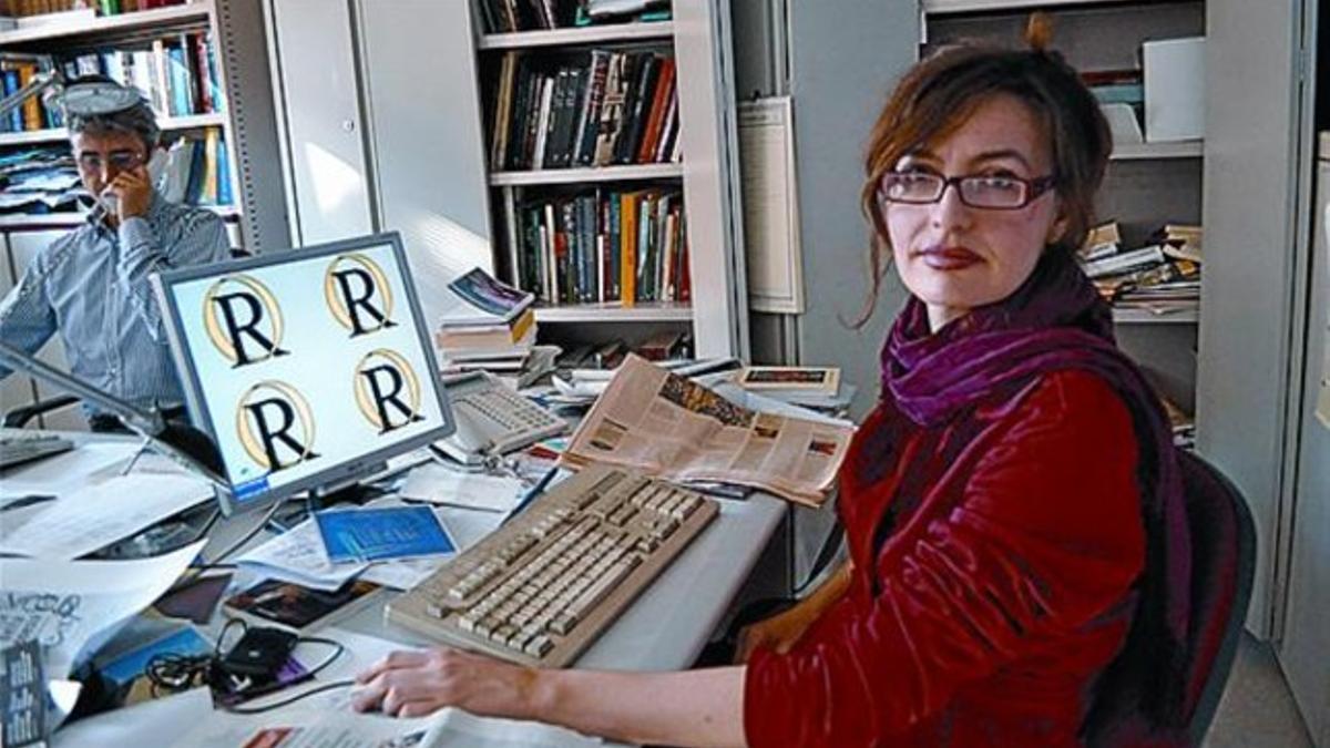 Silvia Guidi, en la redacción de 'L'Osservatore Romano'.