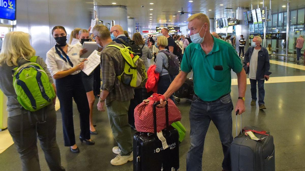 Canarias suma tres meses con más turistas nacionales que antes del covid