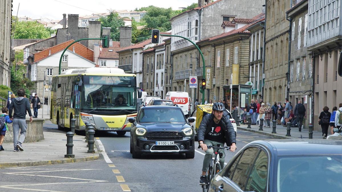 La Virxe da Cerca es una de las arterias de la capital gallega