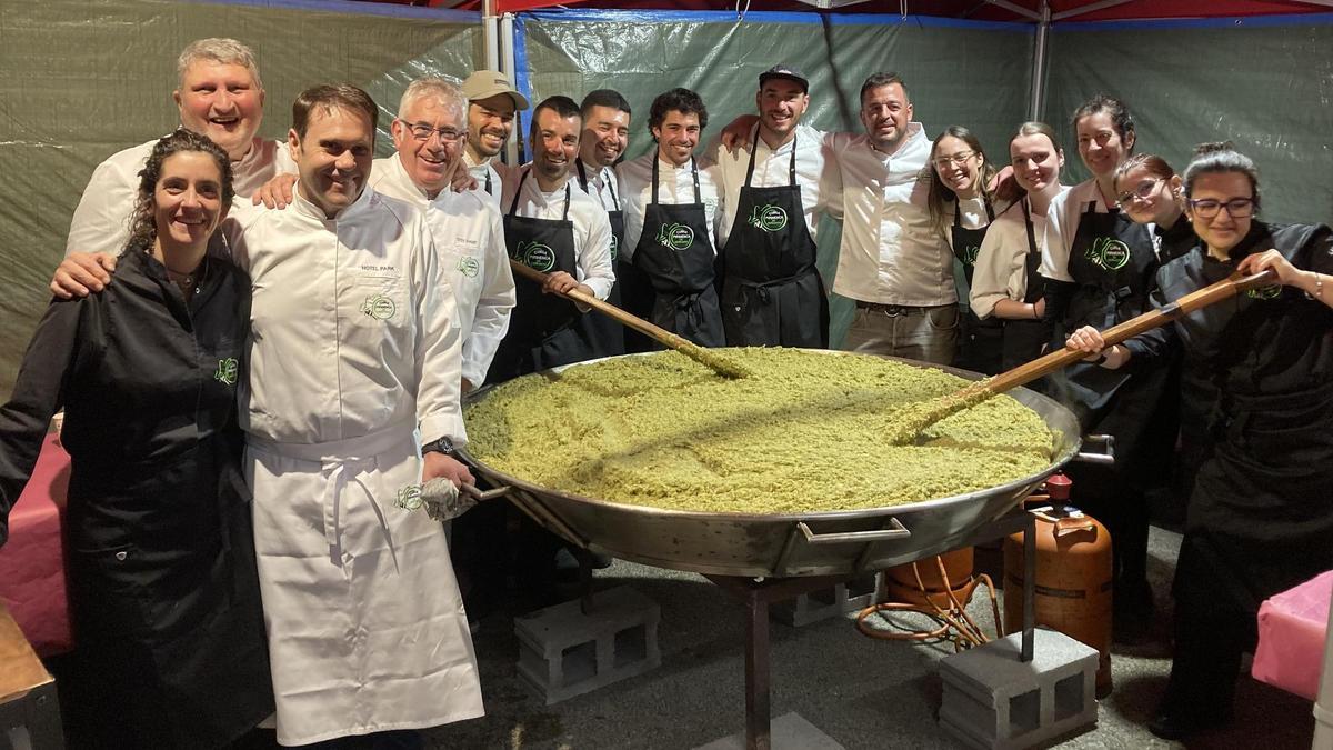 L'equip de Cuina Pirinenca de Cerdanya a la Festa del Trinxat de Puigcerdà