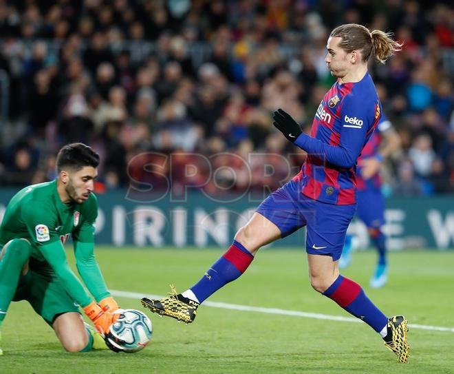 Las imágenes del partido entre el FC Barcelona y el Granada de LaLiga Santander disputado en el Camp Nou, Barcelona.