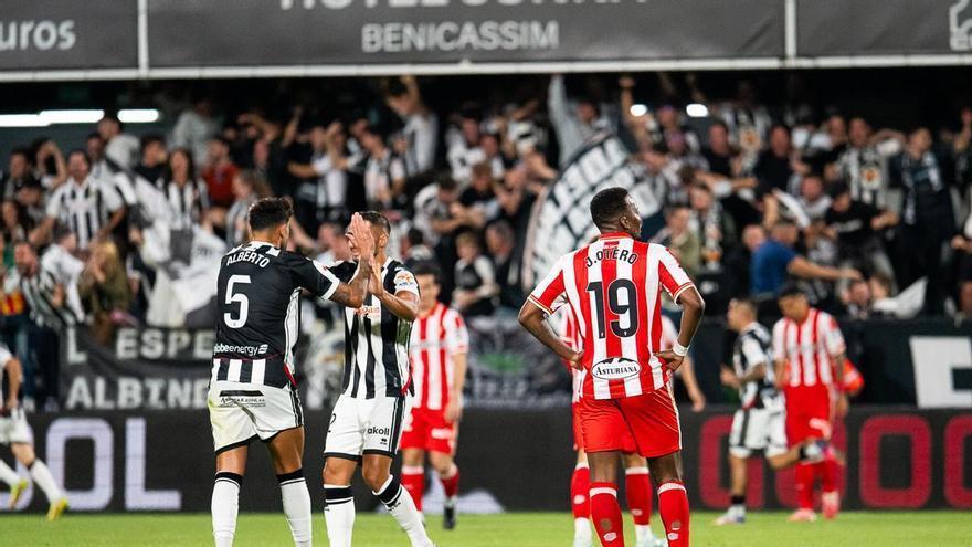 El Castellón pone en su sitio al Sporting de Gijón: goleada muy dura (4-0)