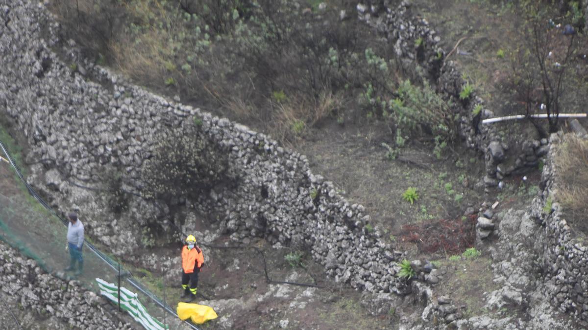 Rescate de los cuerpos de los fallecidos en el accidente de tráfico de Gran Canaria