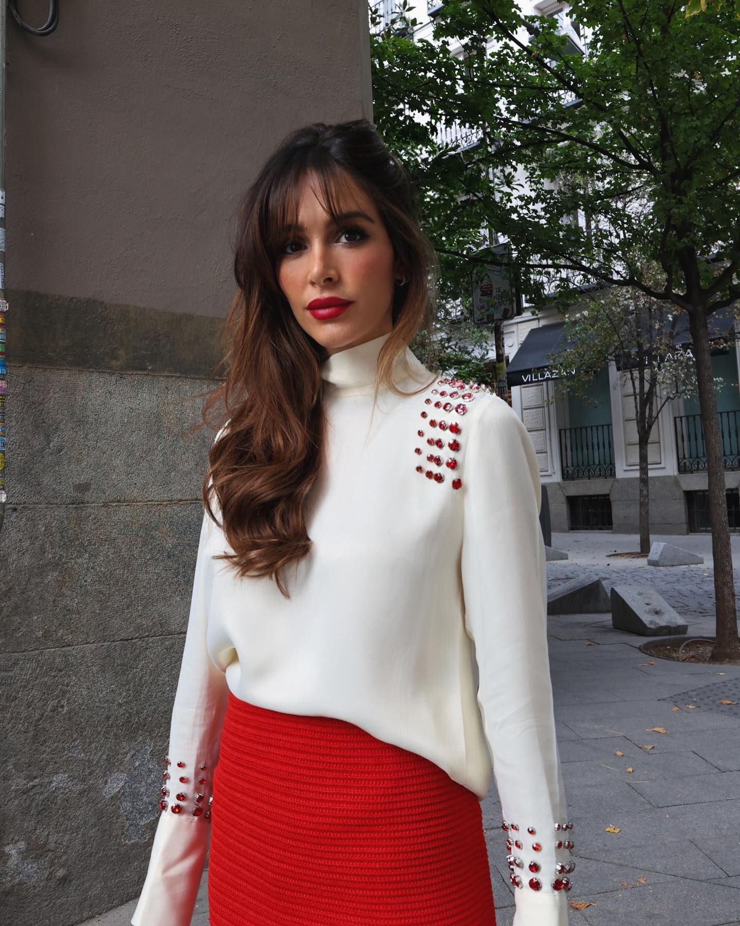 Rocío Osorno eleva un conjunto de punto de H&M con blusa joya más bonita la temporada - Woman
