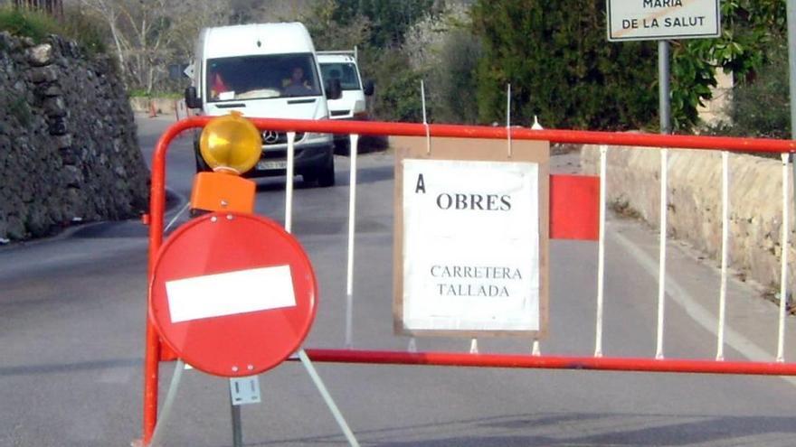 Cierran un tramo de la carretera