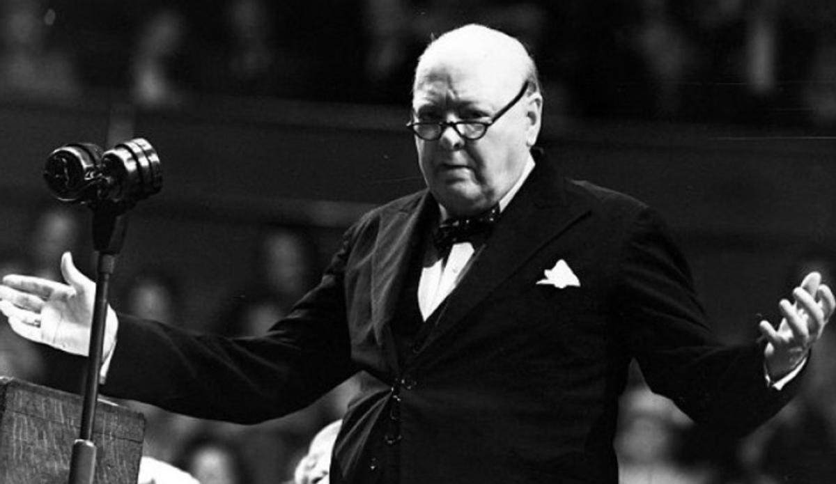 Winston Churchill durante un discurso.