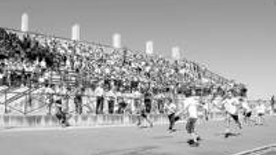 1.600 niños participan en pruebas de atletismo