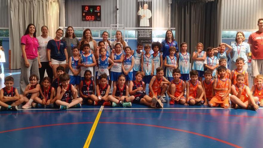 Broche final a las diadas municipales de Ibiza con 300 escolares