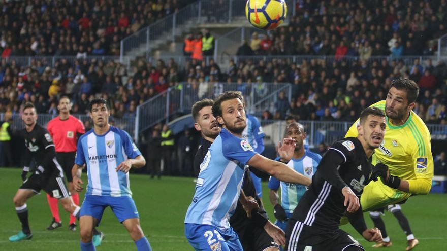 Imagen del partido del Málaga CF contra el Real Betis, cuando no había claridad de ideas.