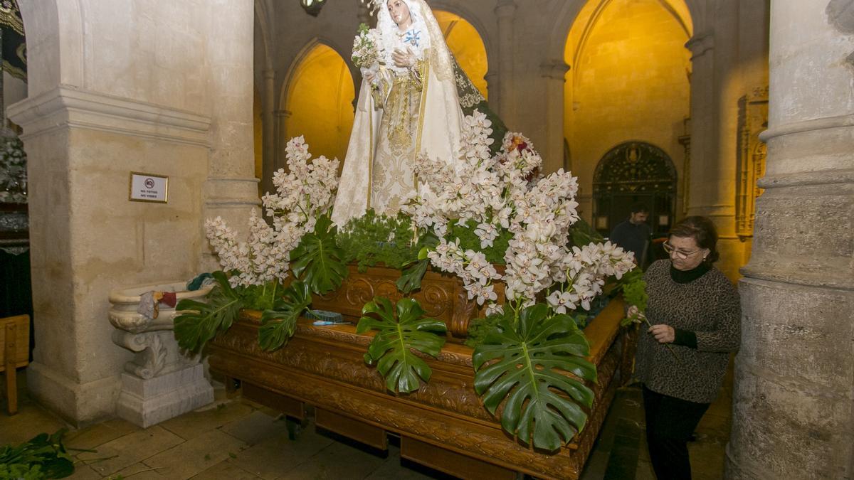 La réplica de la Virgen de la Alegría se bendice el Viernes Santo