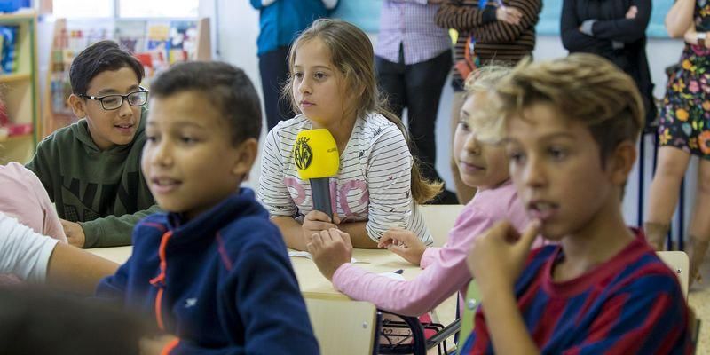 Cheryshev vuelve a las aulas en el CEIP Carlos Celma de Castellón