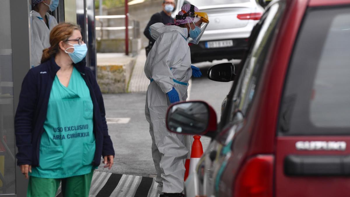 Vuelven a repuntar los contagios y los casos activos de Covid-19 en A Coruña y Galicia