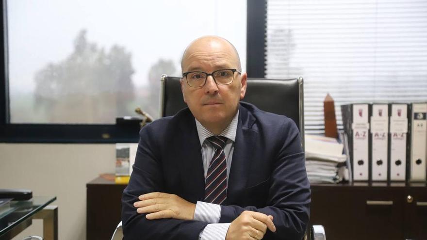 Rafael Perales, gerente de Usintra: «Estamos perdiendo 35 millones de euros diarios en las empresas del transporte»