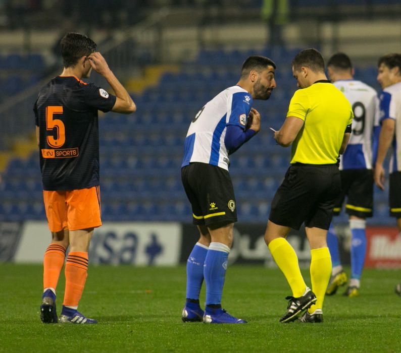 El Hércules remonta al Mestalla con goles de Pablo Íñiguez y Carlos Martínez