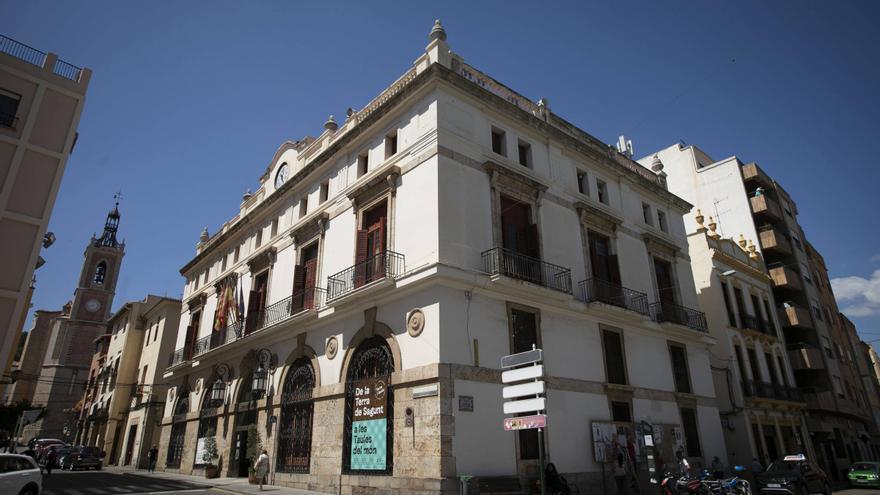 El Ayuntamiento de Sagunt da un paso atrás en transparencia y cae del notable