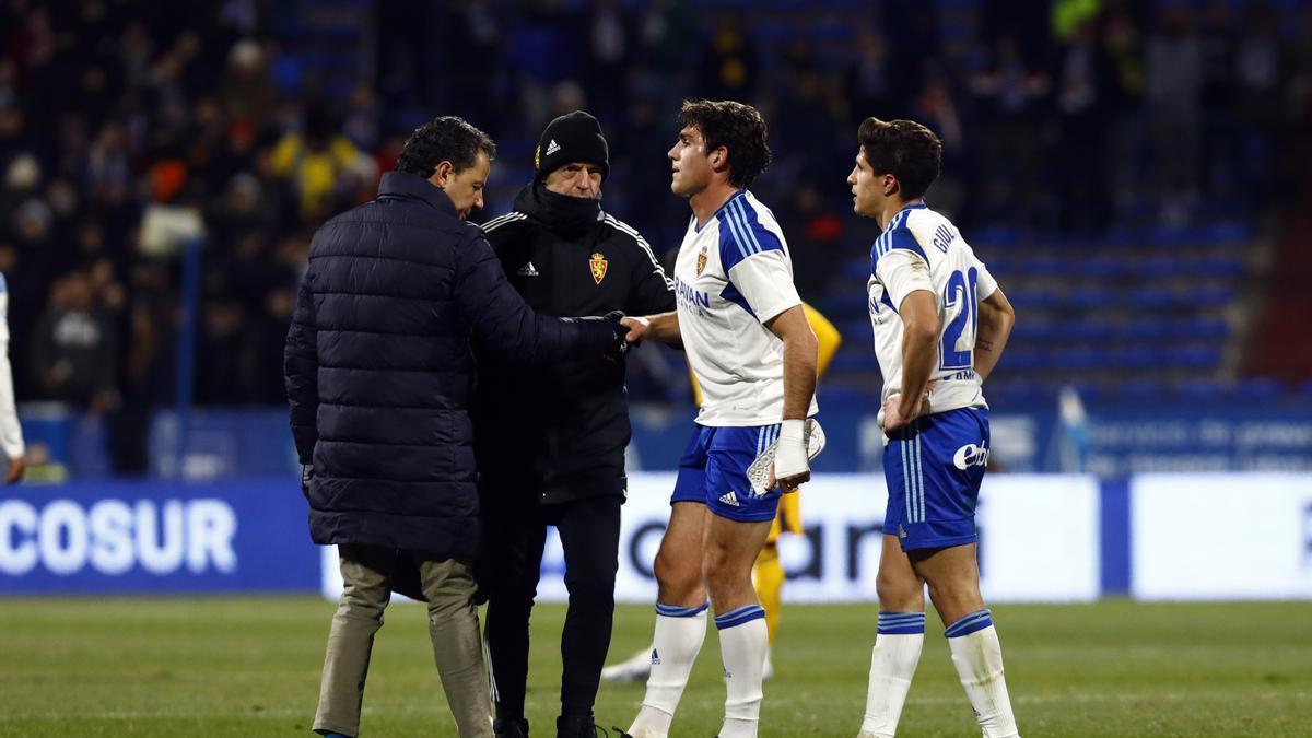 Azón se retira lesionado ante la Ponferradina.