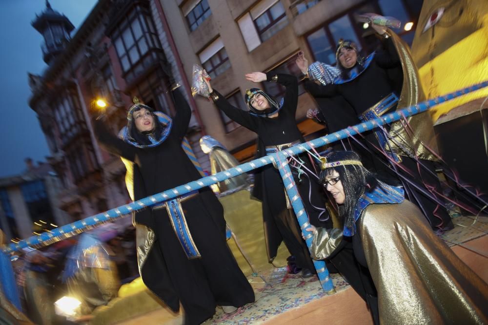 Desfile del martes de Carnaval en el Antroxu de Avilés