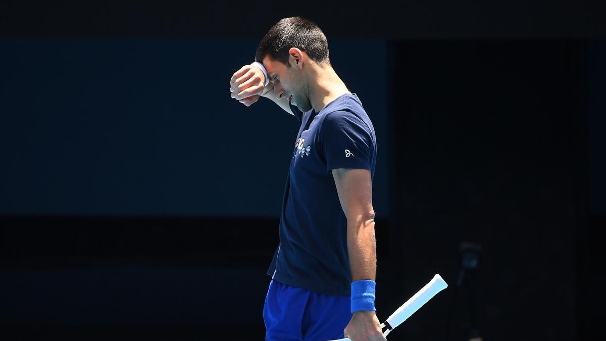 Australia deporta a Djokovic tras cancelar de nuevo el visado del jugador - Levante-EMV