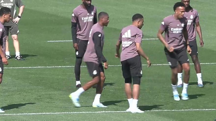 Asencio, Courtois y Rodrygo, únicas bajas en la sesión de Arbeloa antes del Alavés