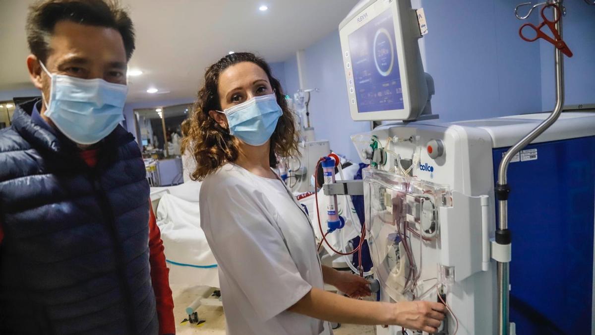Sensi y Sergio enfermera y paciente de diálisis