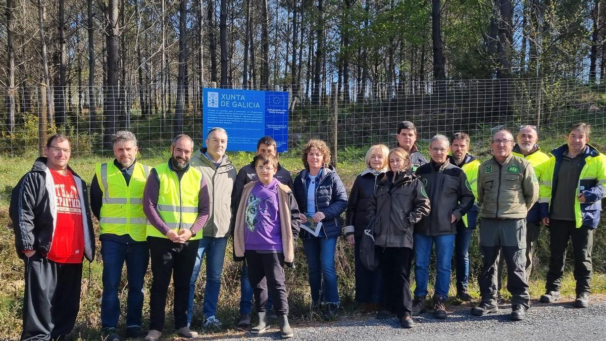 MONTES RIANXO | Medio Rural inviste máis de 190.000 euros na construción de peches gandeiros en montes de Rianxo