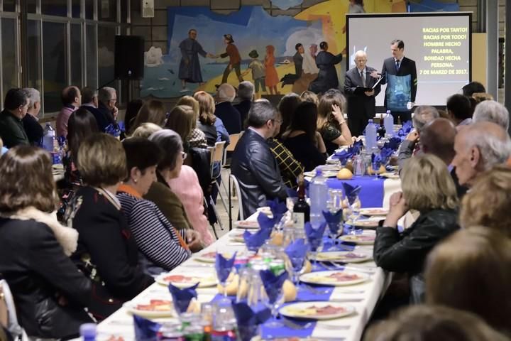 Homenaje del Claret al padre Fuertes