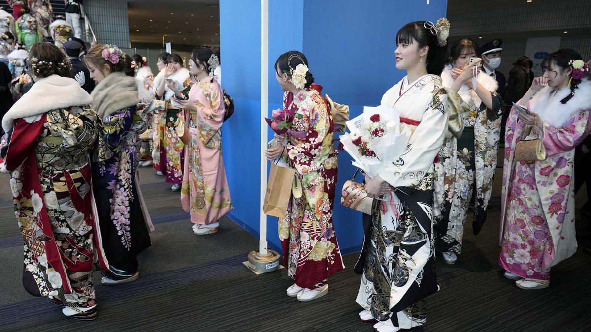 Celebración de la ceremonia del Día de la mayoría de edad en Yokohama, Japón.