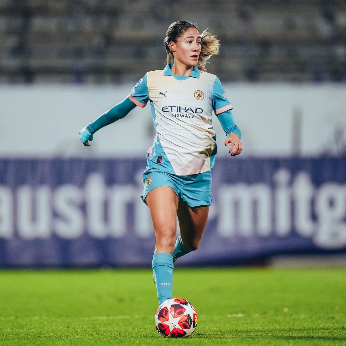 Laia Aleixandri con el Manchester City